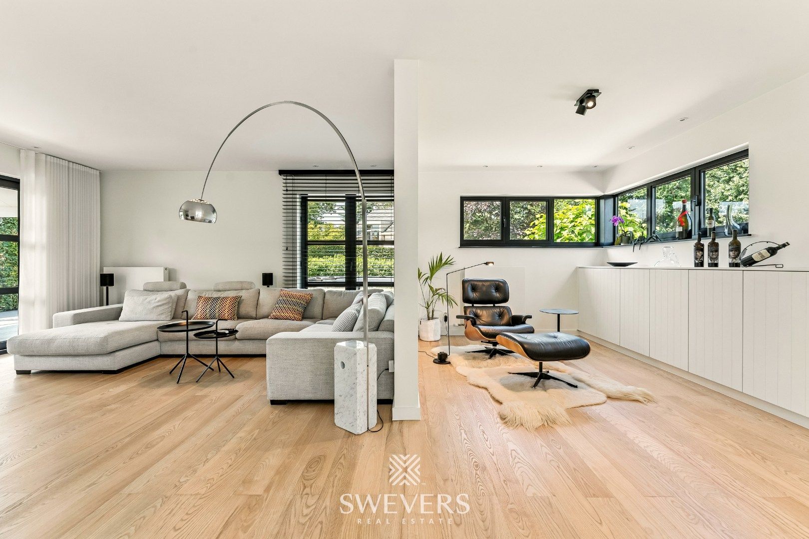 Ruime luxueuze villa met zwembad op prachtig perceel in residentiële wijk Kayenberg foto 6