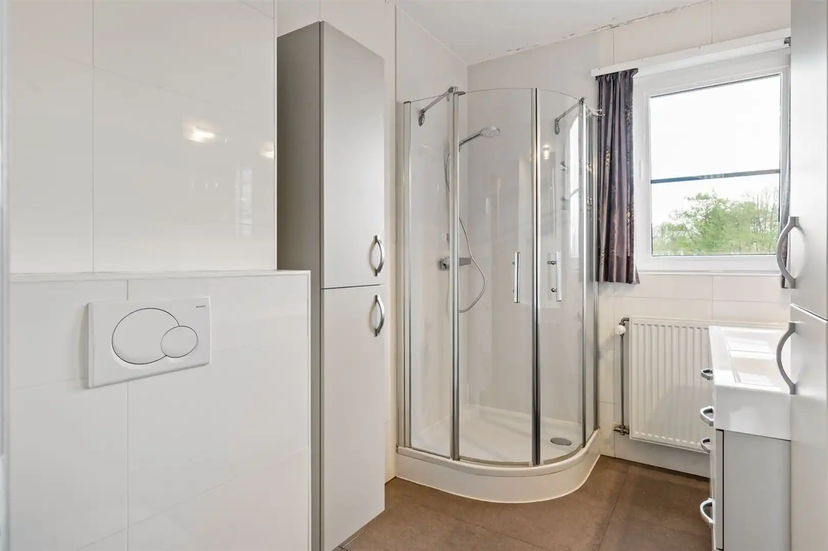 Centraal gelegen bel-étagewoning nabij station. foto 15