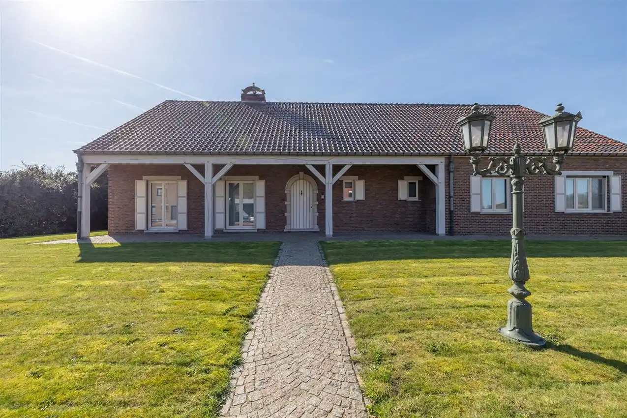 Villa grenzend aan agrarisch gebied met 4slk en opslag foto 50