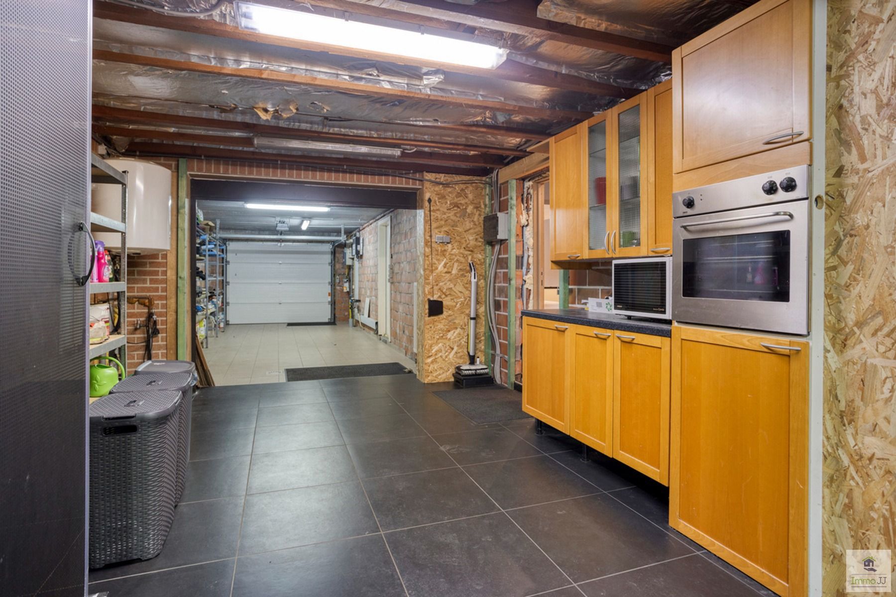 Halfopen bebouwing met zwembad foto 19