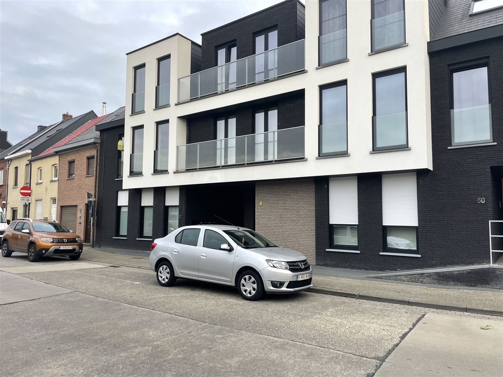 Nieuwbouw appartement met 2slpk's en zeer groot zonneterras te Sint-Gillis bij Dendermonde  foto {{pictureIndex}}