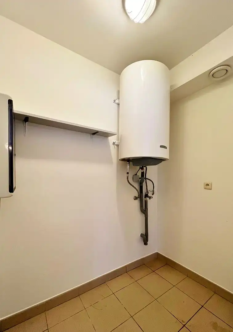 Gelijkvloers appartement met koertje in het centrum van Ieper foto 12