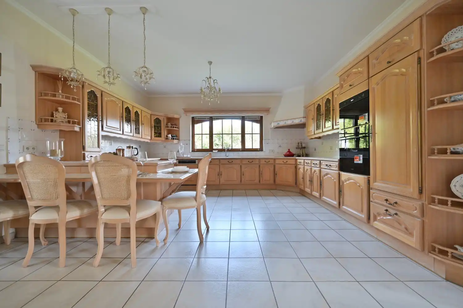 Magnifieke kasteelvilla met binnenzwembad, uniek gelegen in villawijk “Goudkust”, omringd door natuur, rust en optimale privacy foto 21