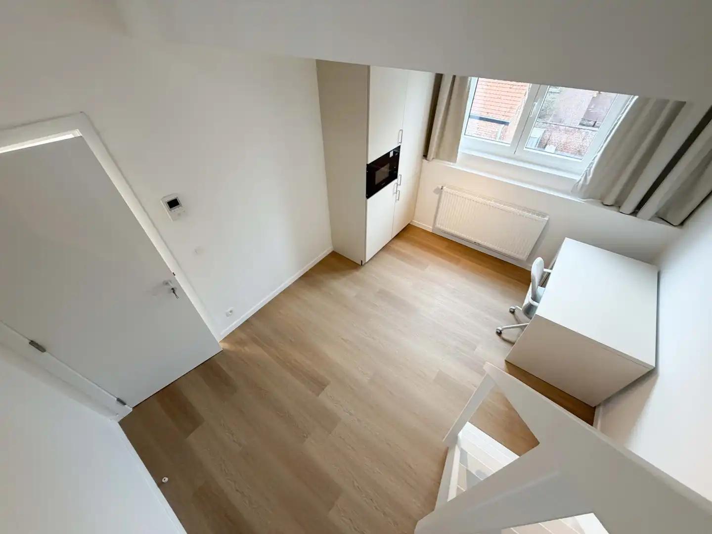 Volledig vernieuwde studentenkamer meet eigen sanitair foto 5