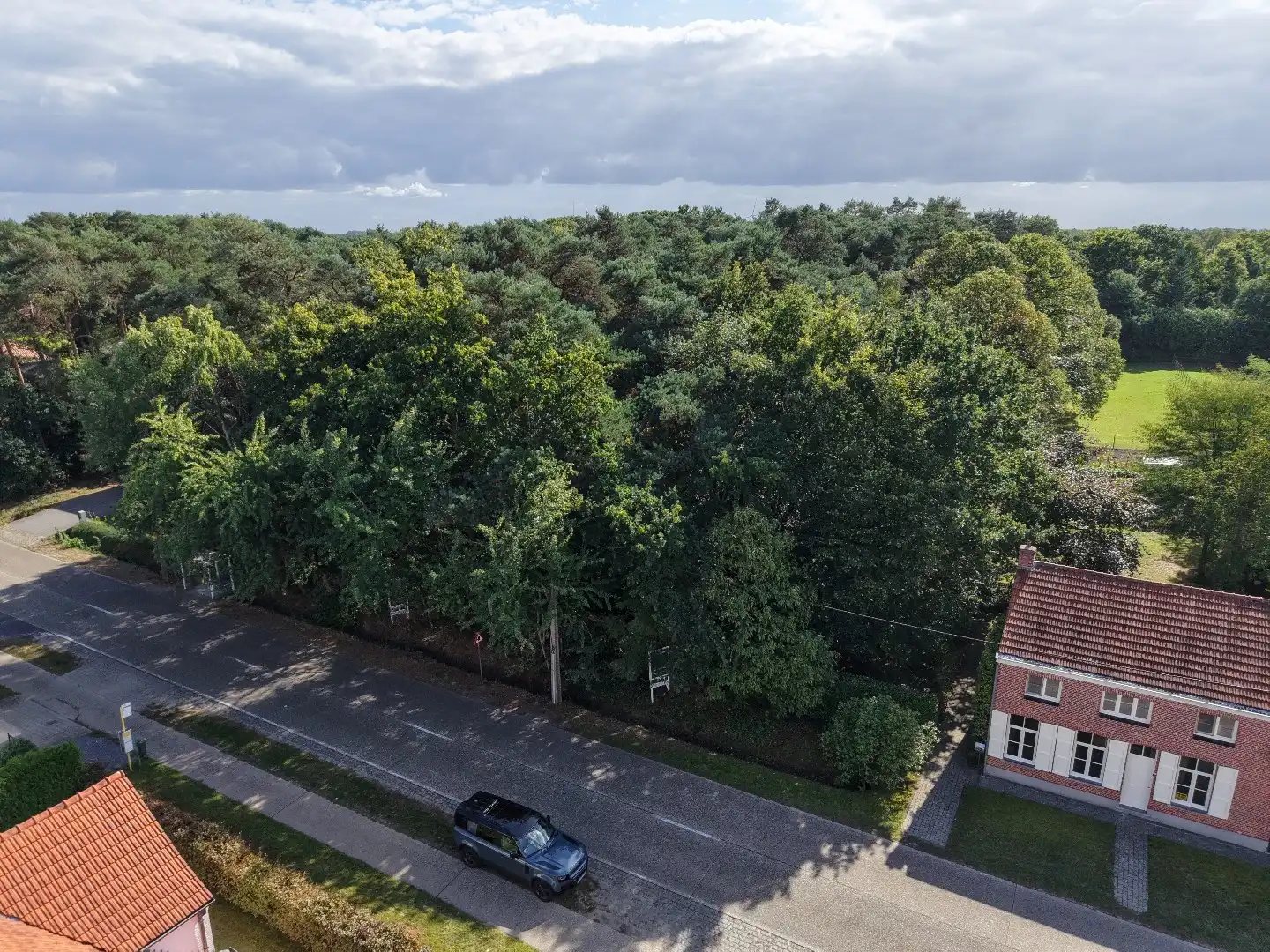 Ruim perceel bouwgrond van 2.708 m² met ideale zuidoriëntatie in Zoersel foto 3