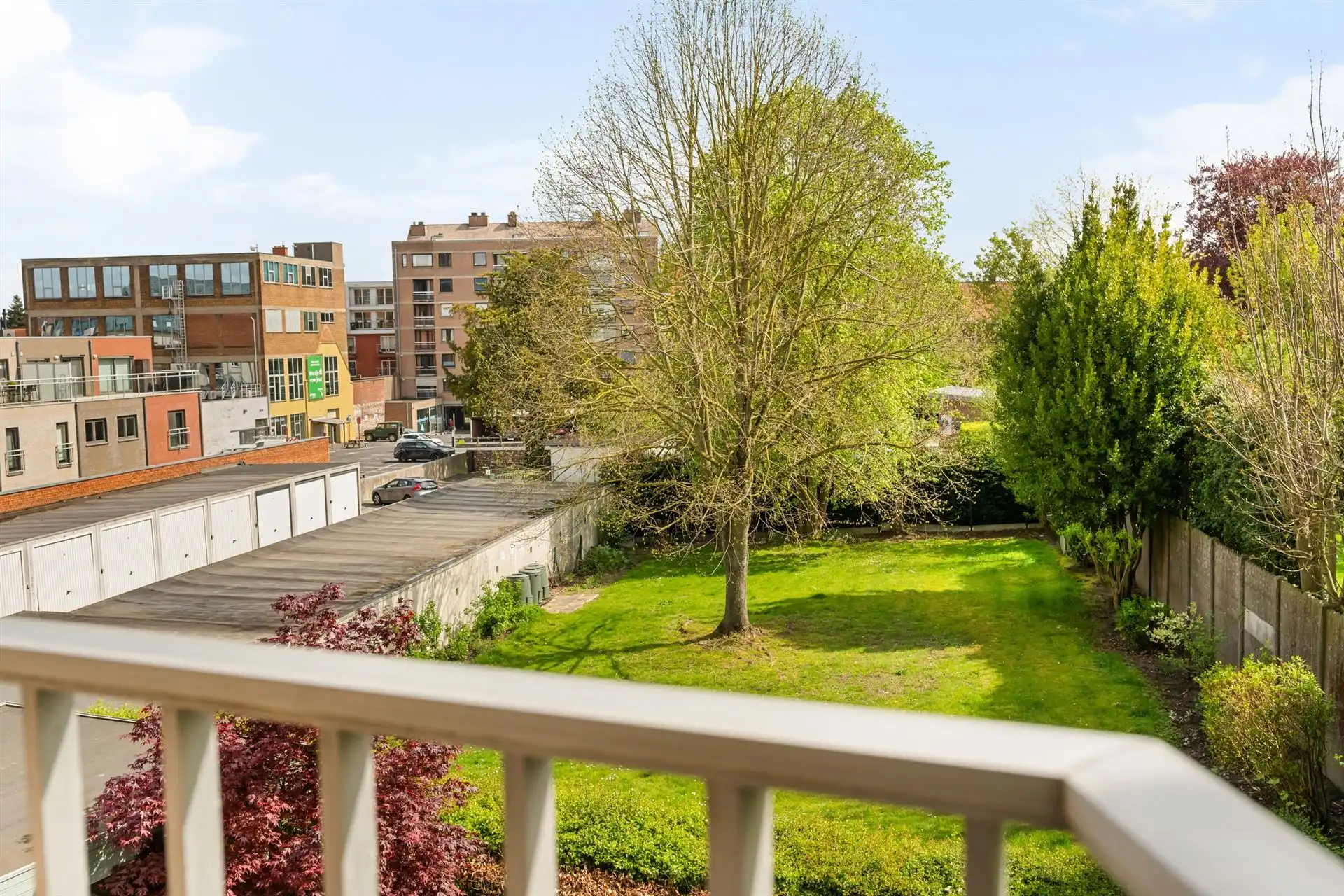 TOPgelegen leuk groot appartement met 2 slk en terras foto 14