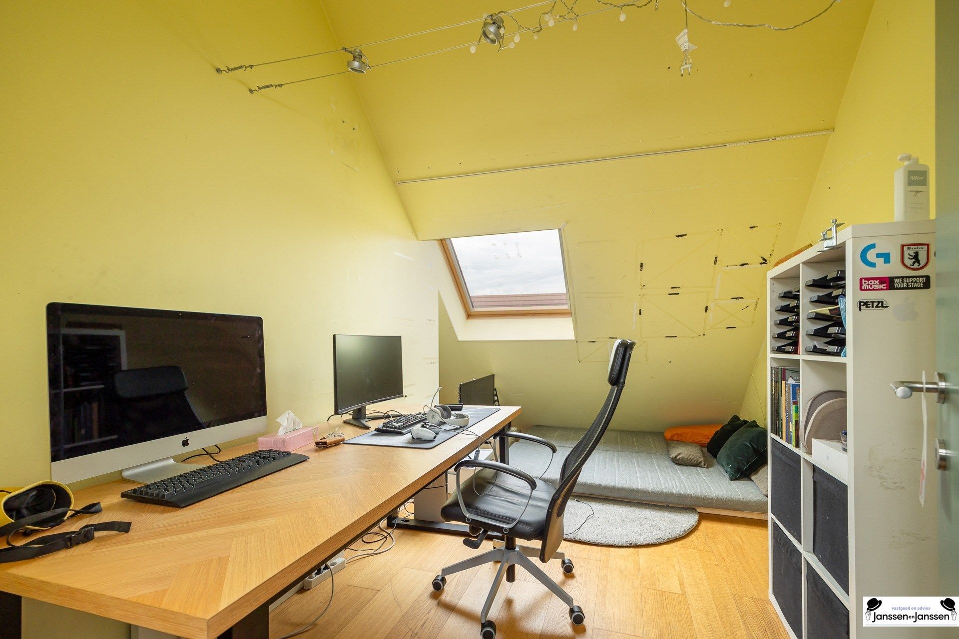 Prachtig gerenoveerde woning met 3 slaapkamers en groene tuin in Ekeren! foto 23