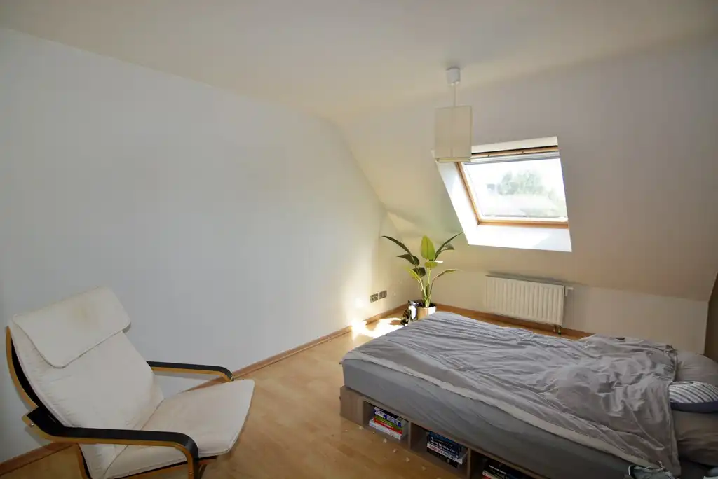 Modern triplex appartement met 3 slpks, terras, kelderberging en autostaanplaats. foto 12