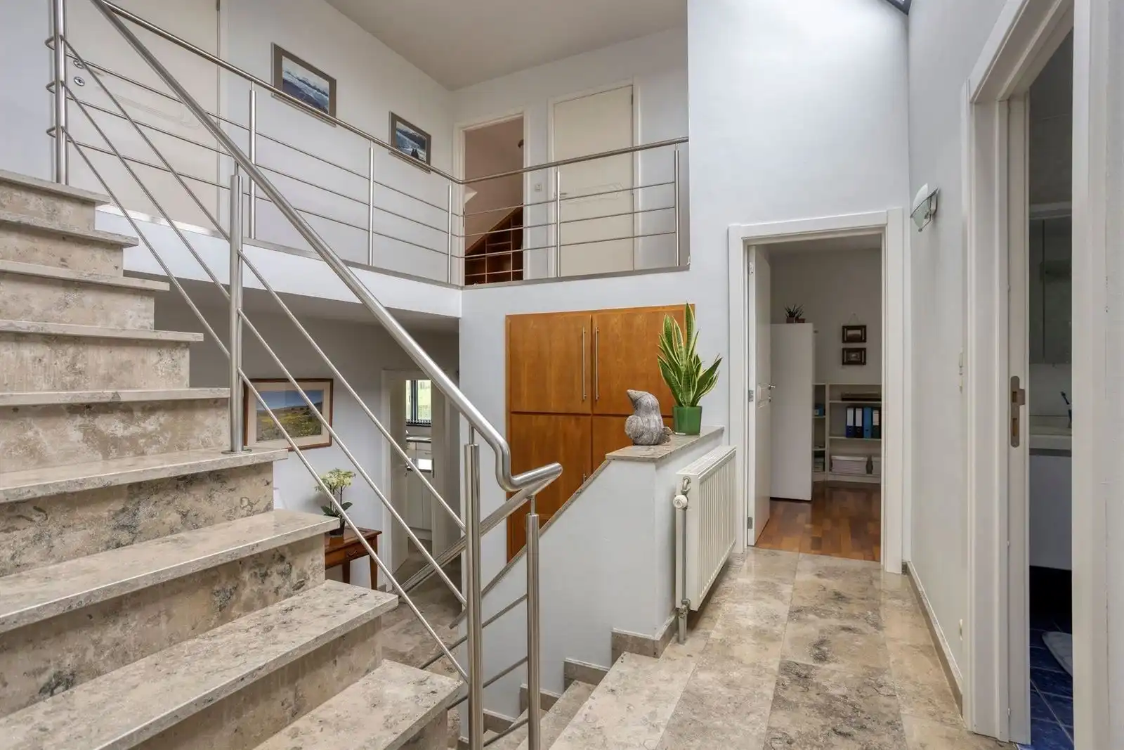 Alleenstaande villa  met 4 slaapkamers en tuin  foto 10