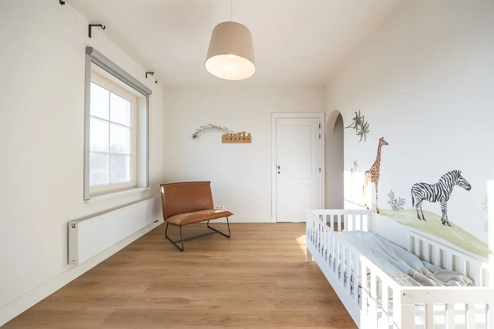Ruime instapklare woning met 4 slaapkamers! foto 14