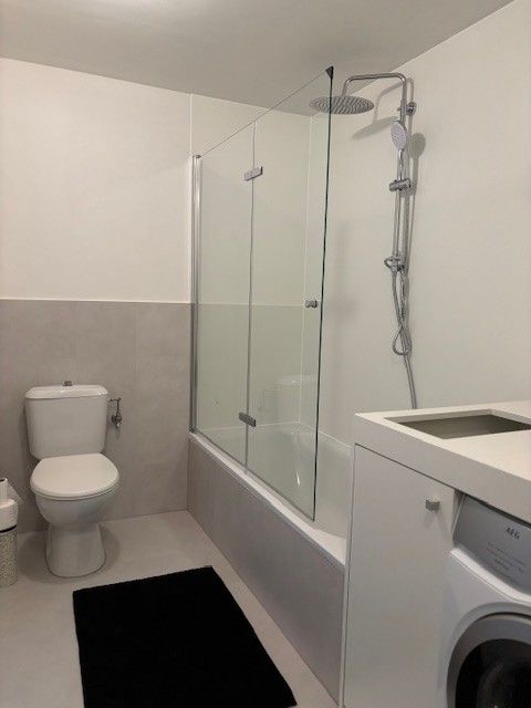 Rustig en toch centraal gelegen, instapklare,  halfopen woning met 4 slaapkamers, tuin en zeer ruime garage (energielabel B, elektriciteit goedgekeurd, zonnepanelen...) foto 17