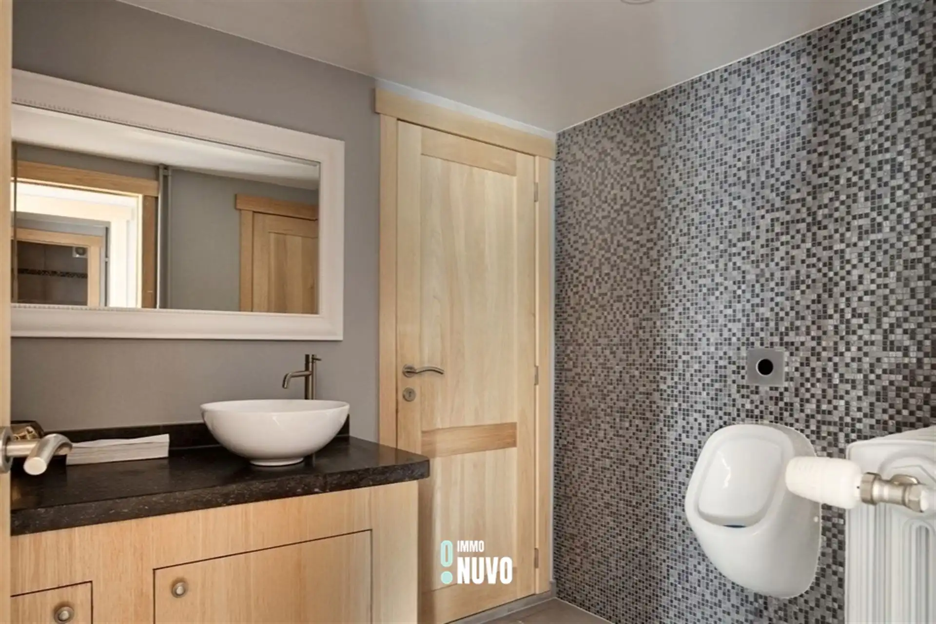 Polyvalent handelspand met woning op topligging  foto 12