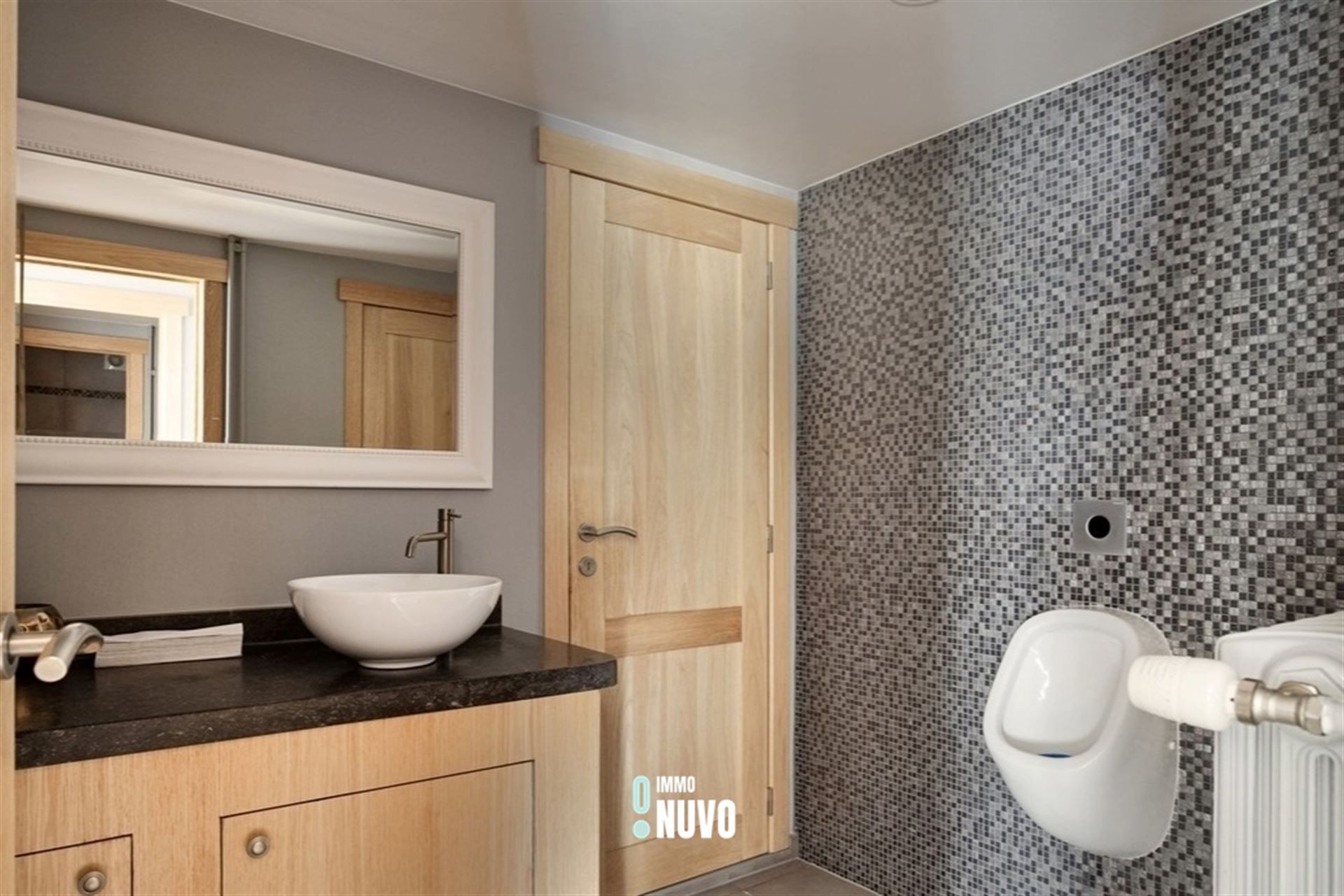 Polyvalent handelspand met woning op topligging  foto 12