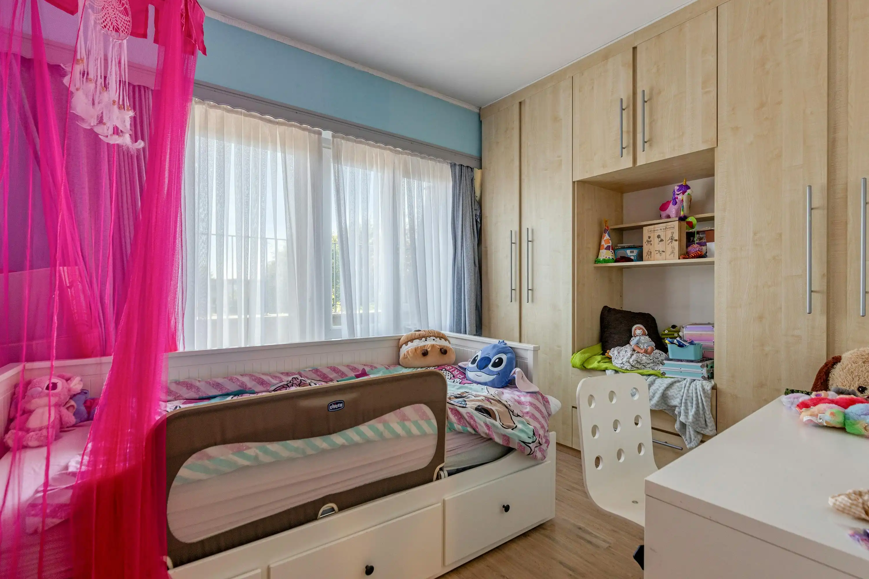 Appartement met  3 slaapkamers te koop in Hoevenen! foto 15