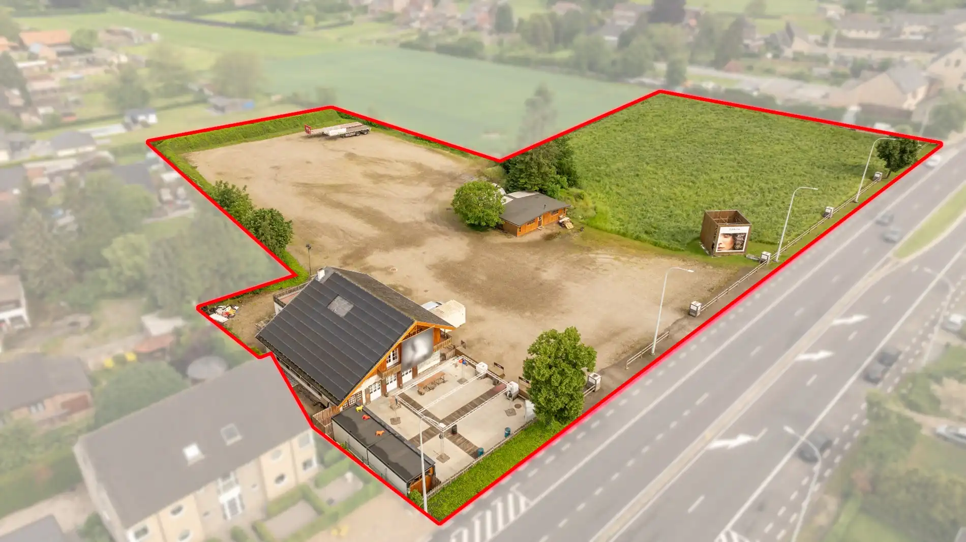 Gerenommeerd horecapand en interessante projectgrond foto {{pictureIndex}}