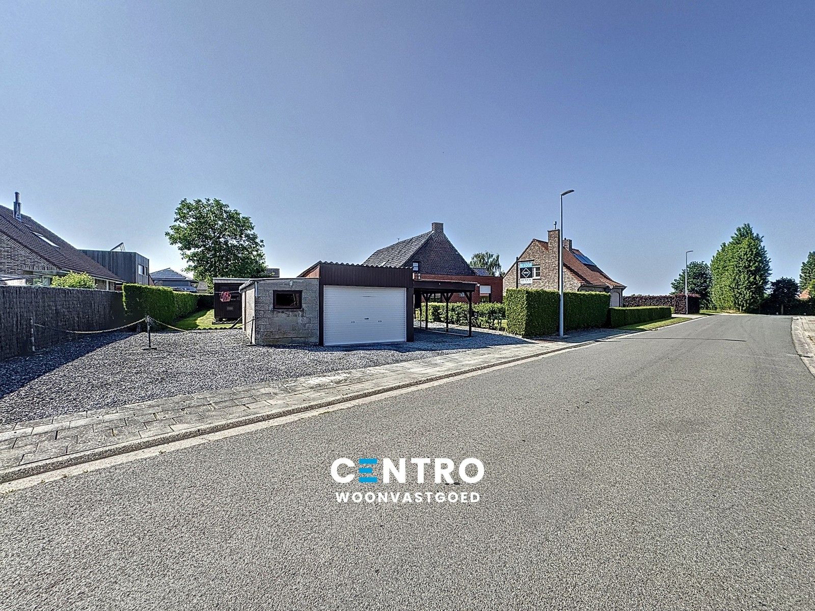 2 Afbraakwoningen op mooie ligging te Roeselare! foto {{pictureIndex}}