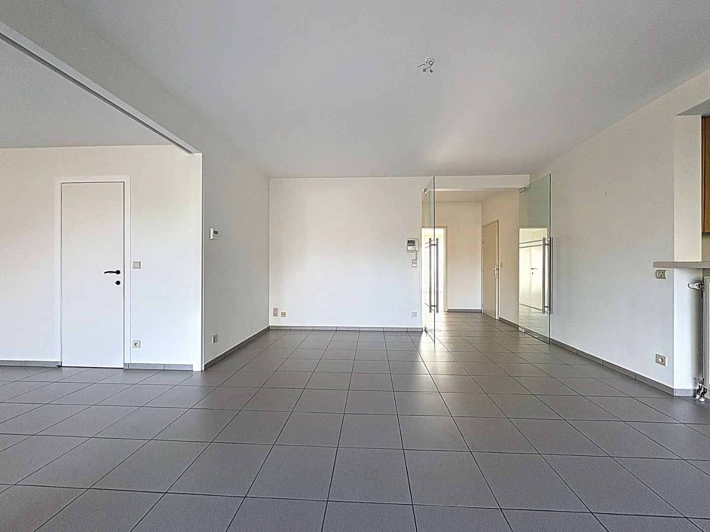 Ruim appartement met groot zongericht terras. foto 10