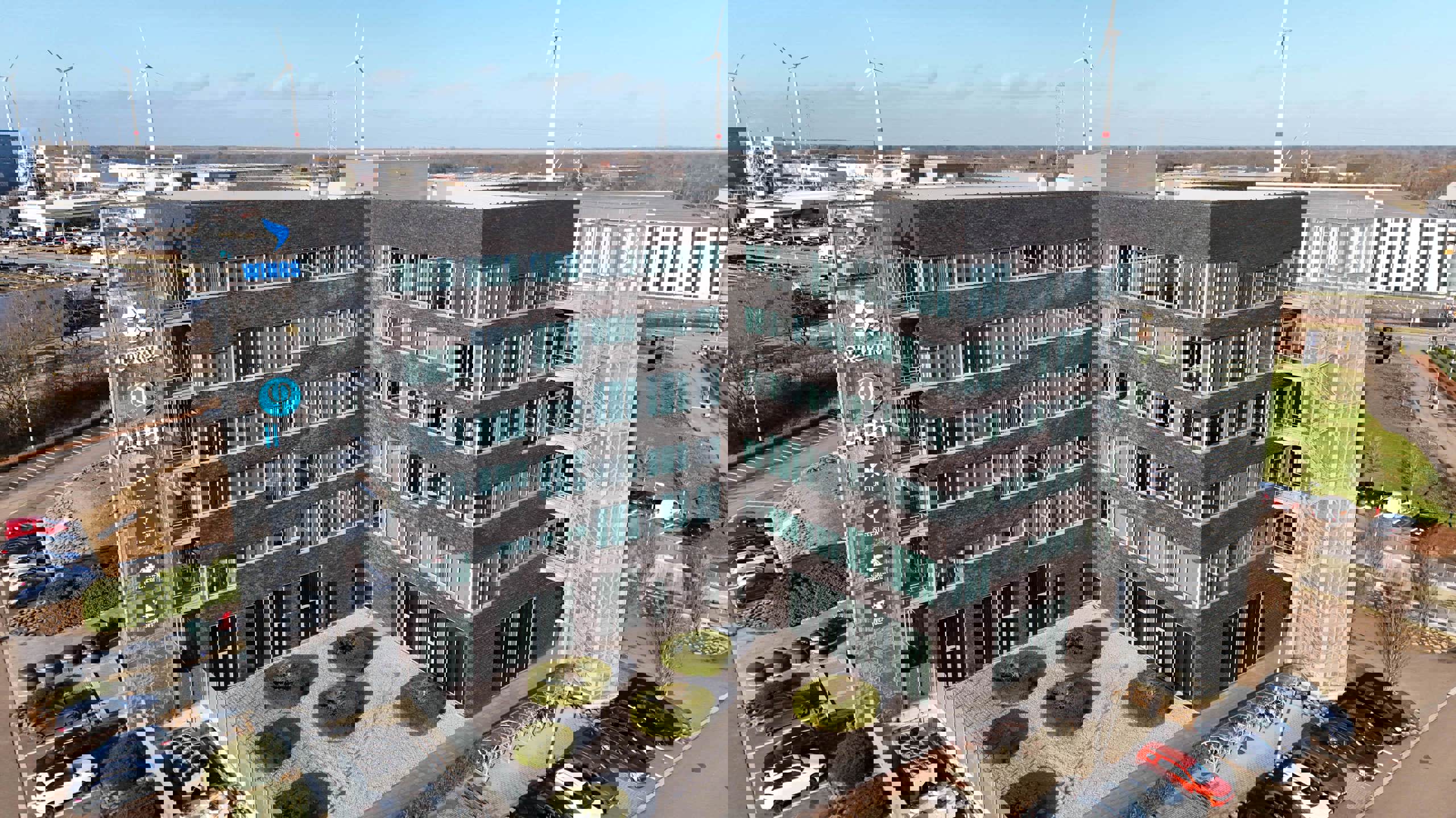 Ruim en Licht Kantoor met Uitzicht op de E313 foto 15