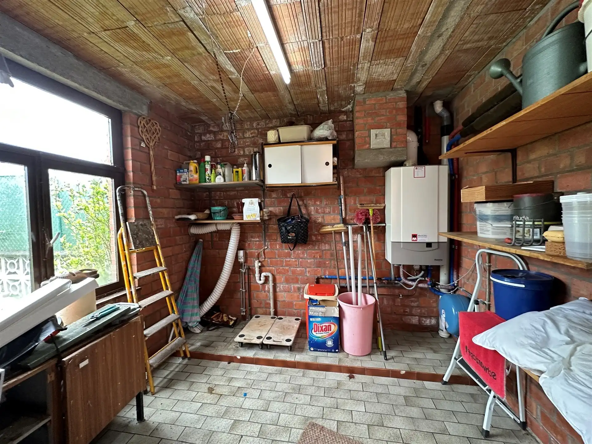 Centraal gelegen woning + garage op 281m² grond foto 20