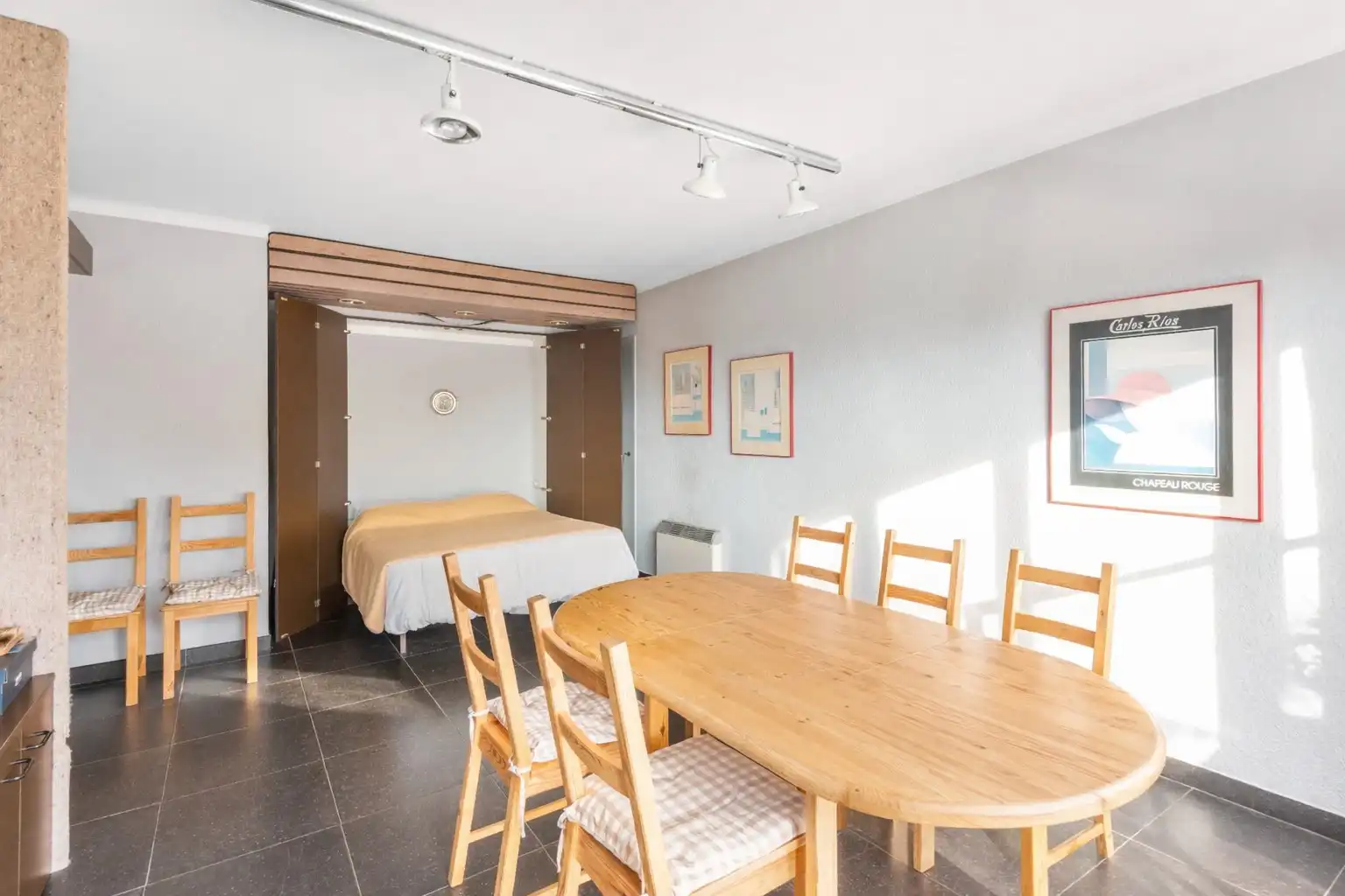 Zeer zonnige studio met open zicht, gelegen vlakbij de Zoutelaan en de Dumortierlaan. foto 3