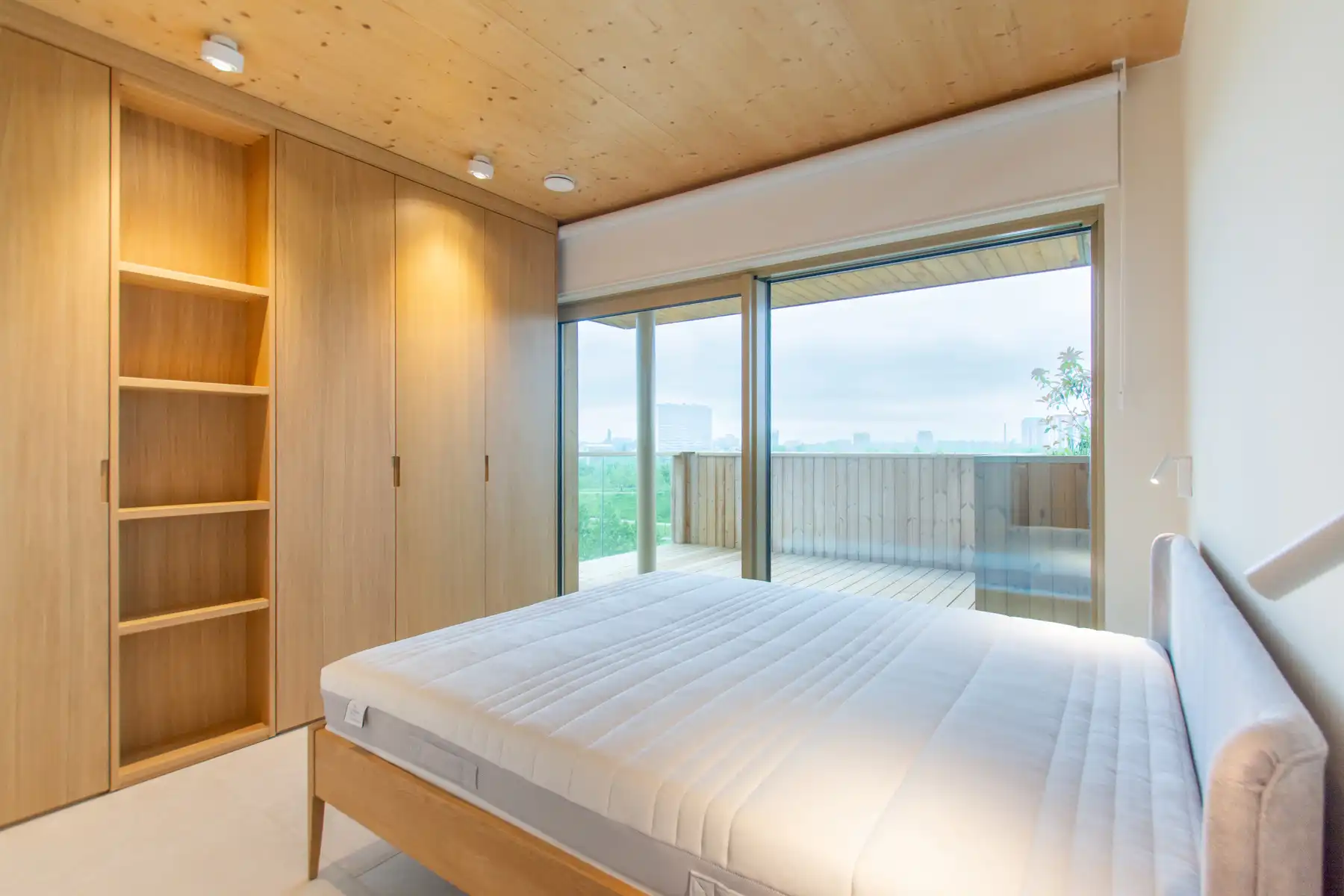 Prachtig gemeubelde 3-kamer penthouse met grote terrassen foto 18