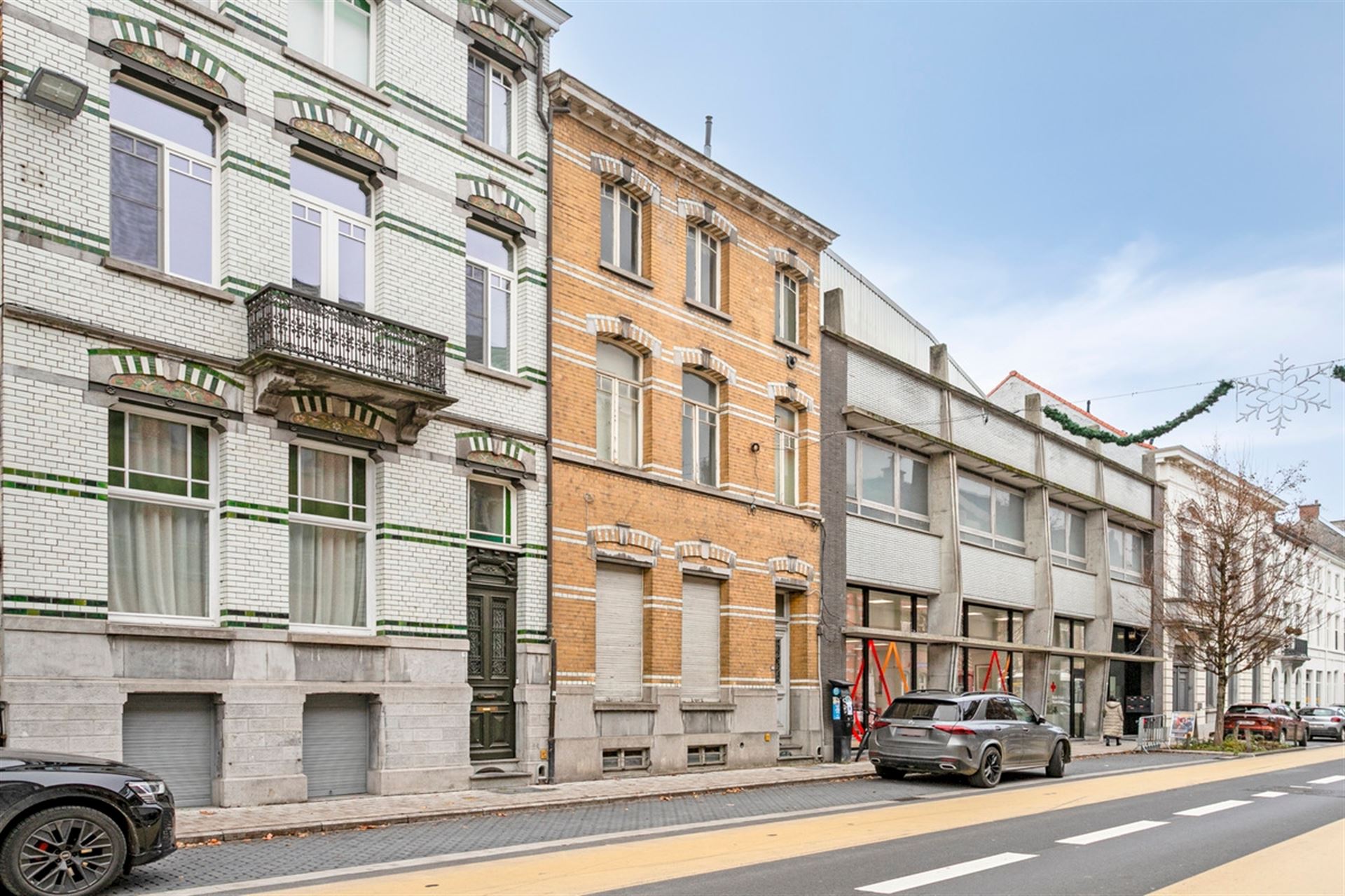 Centraal gelegen, mooie burgerwoning. foto 2