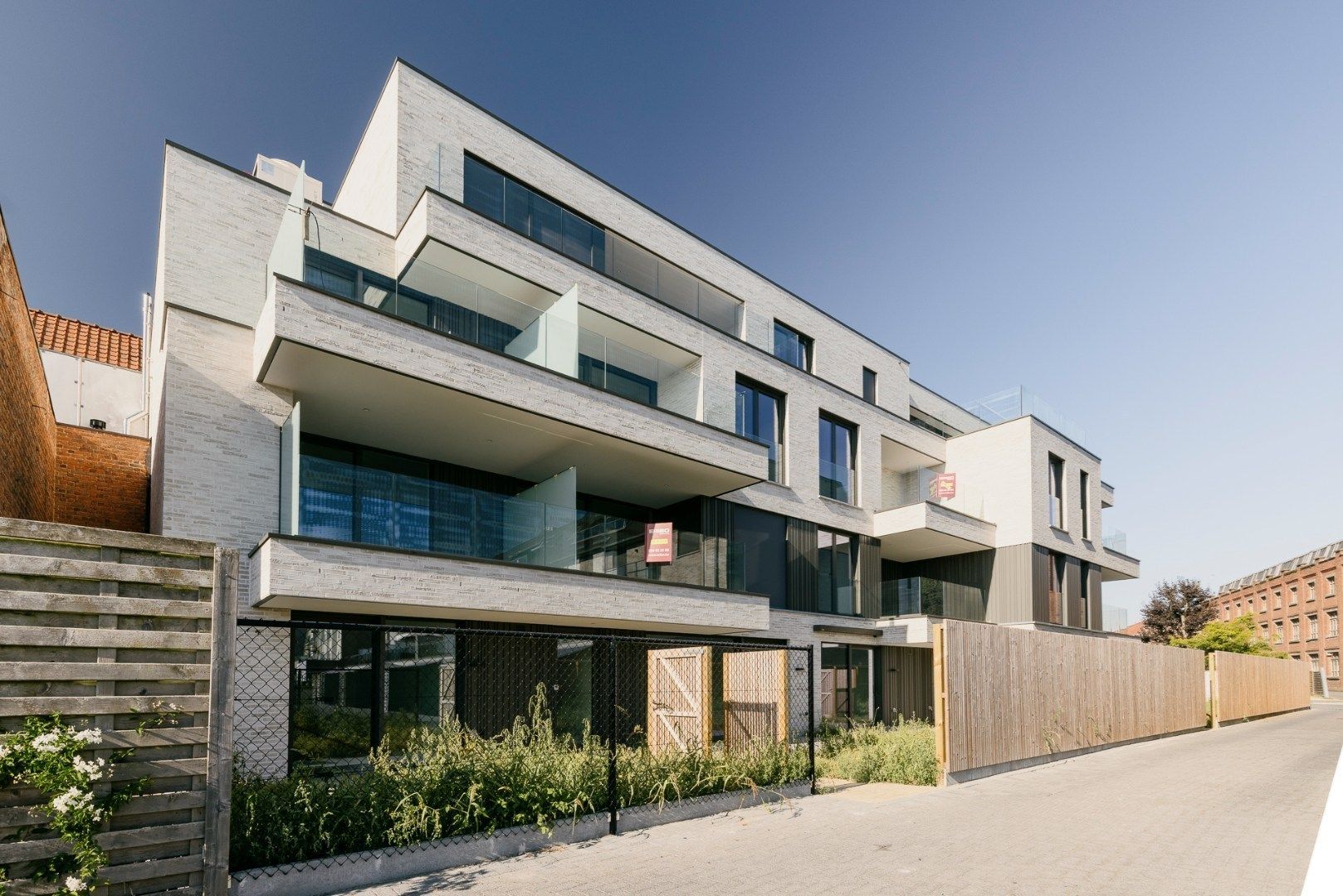 Ruim en lichtrijk appartement te koop in centrum Waregem foto 22