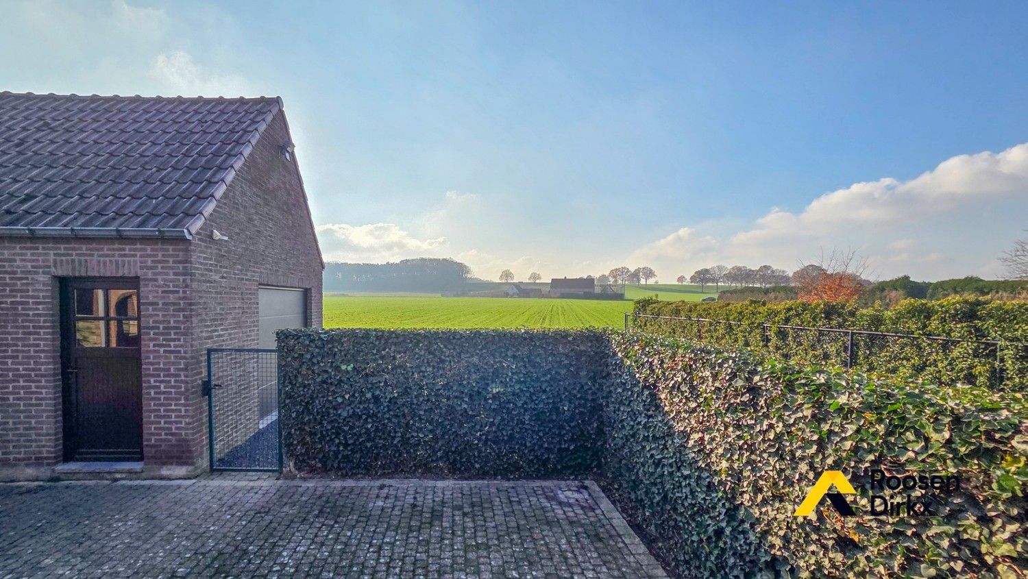 Degelijke woning met 3 slaapkamers en prachtig zicht op ±9 are! foto 37