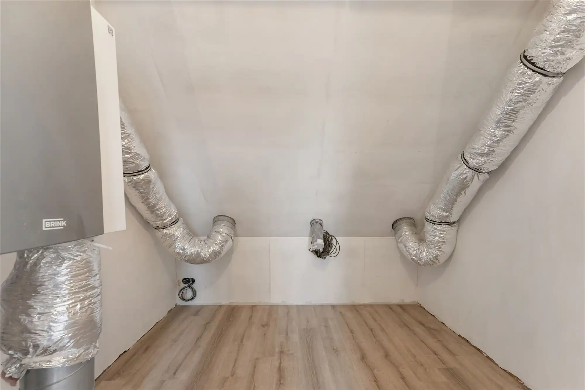AF TE WERKEN RUIME WONING (222M²) MET 2 SLAAPKAMERS EN TUIN MET TUINKAMER OP 6A 81CA TE PAAL  foto 25