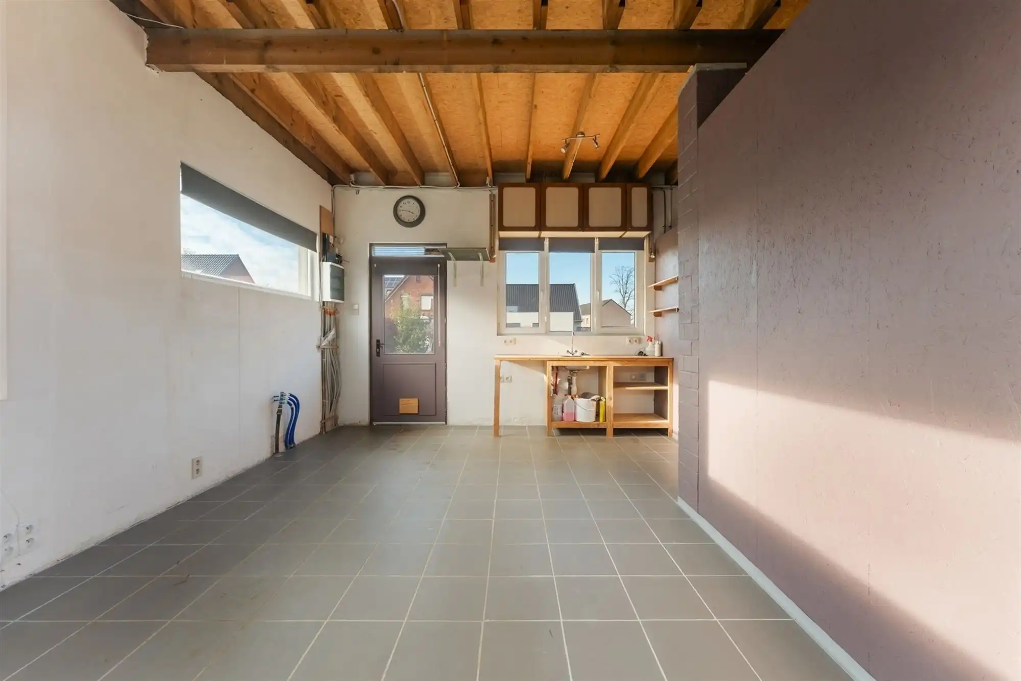AF TE WERKEN RUIME WONING (222M²) MET 2 SLAAPKAMERS EN TUIN MET TUINKAMER OP 6A 81CA TE PAAL  foto 25