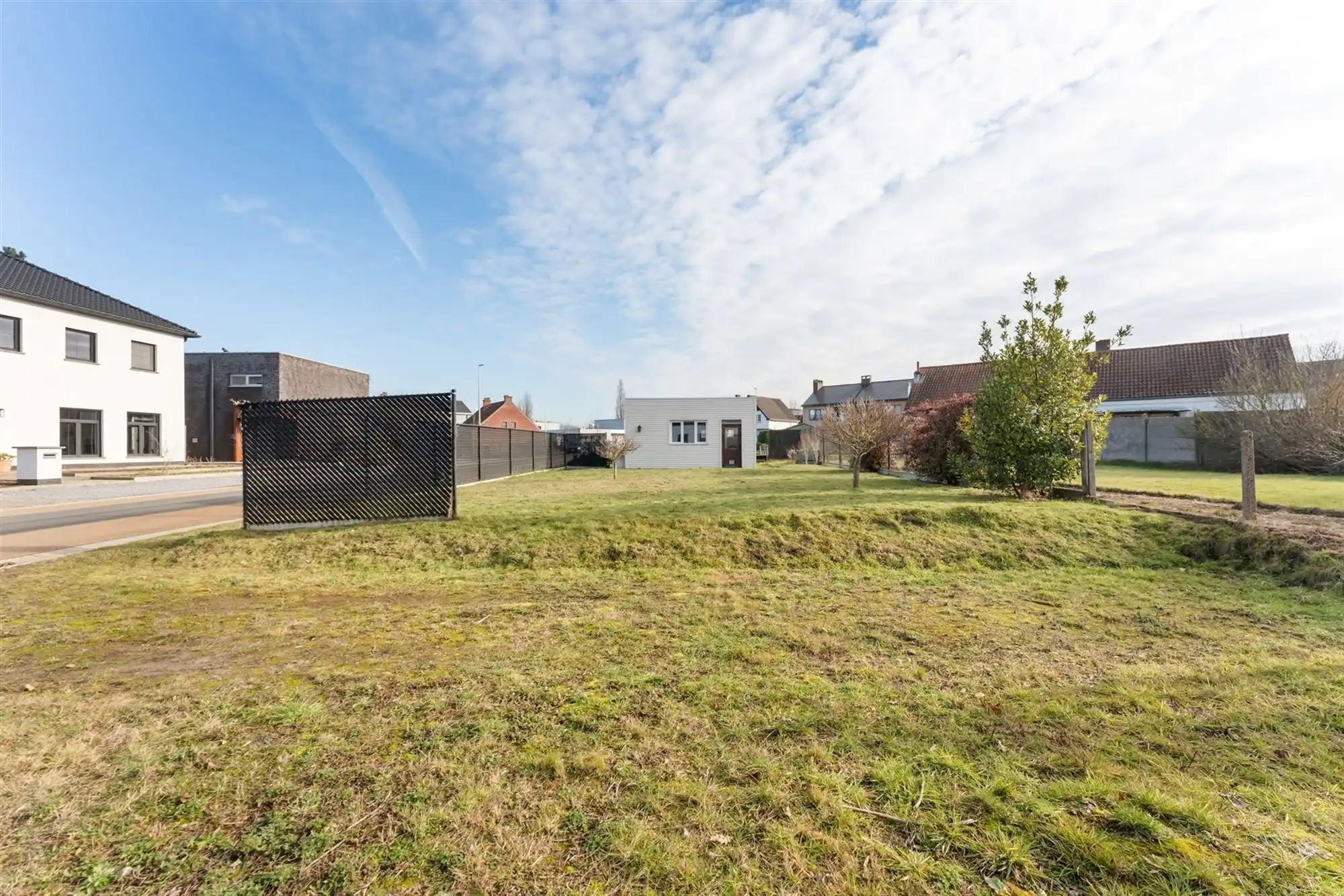 AF TE WERKEN RUIME WONING (222M²) MET 2 SLAAPKAMERS EN TUIN MET TUINKAMER OP 6A 81CA TE PAAL  foto 25