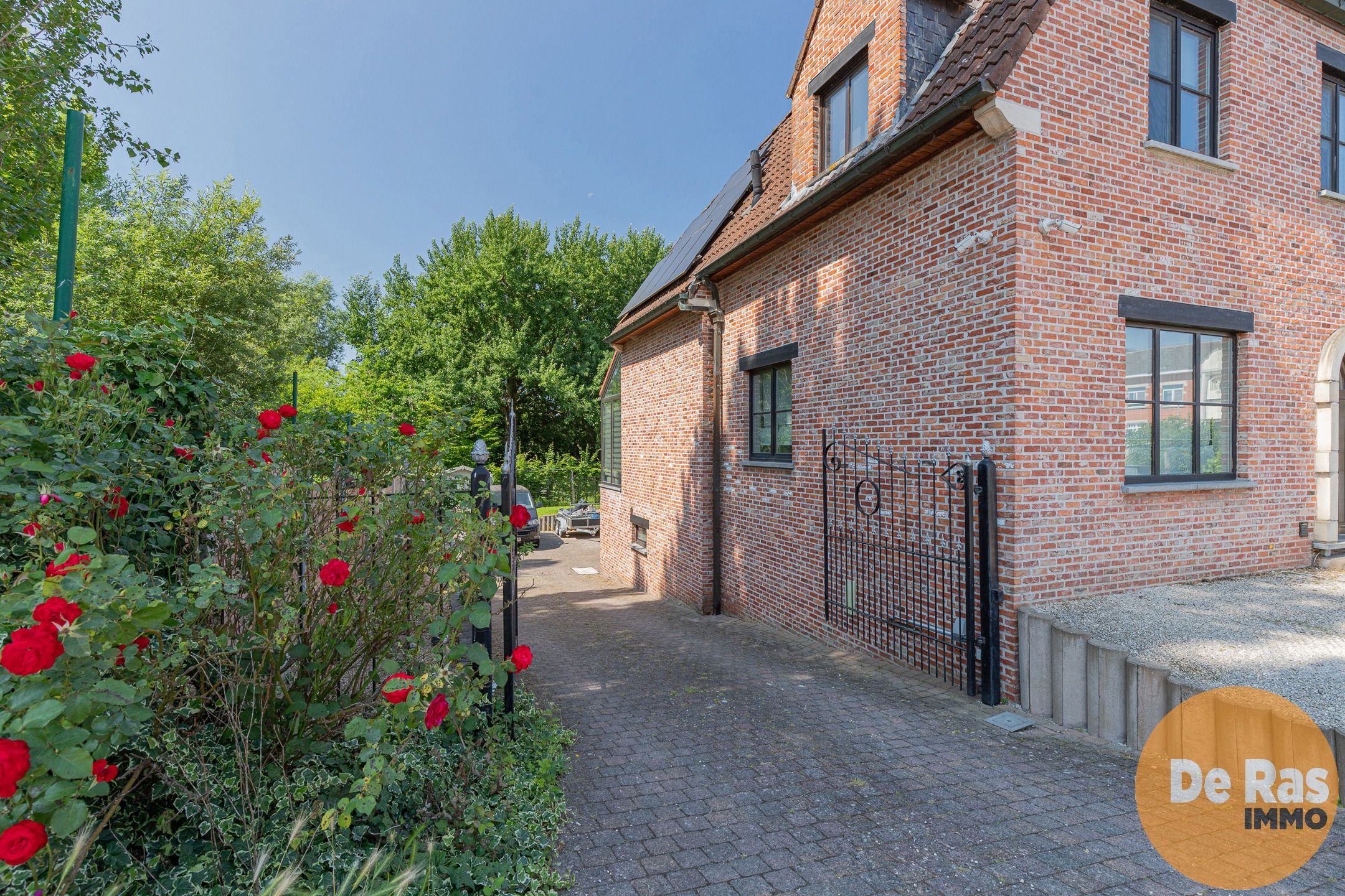 ERPE-MERE - Charmante halfopen woning met veel ruimte  foto 4