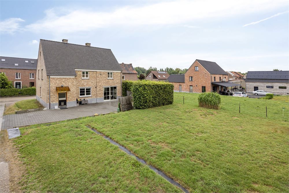 Ruime woning op perceel met uitzicht foto 26