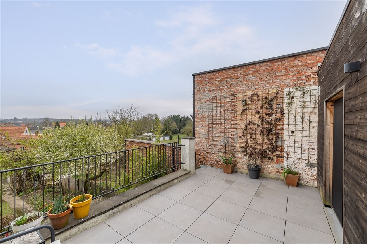 Smaakvol gerenoveerd, label C, 3 slkpmrs, terras en grote stadstuin foto 2