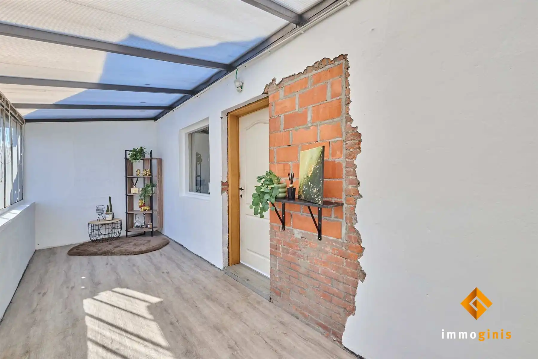 Deel opgefriste woning met 3 slaapkamers op een perceel van 4a80ca, in een rustige buurt. foto 12