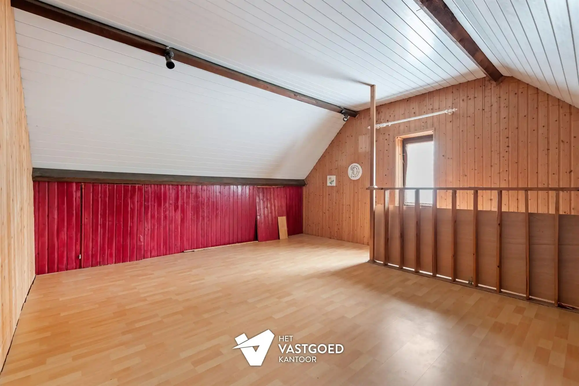 TE RENOVEREN KARAKTERVOLLE WONING UITERST RUSTIG GELEGEN TE BERINGEN-MIJN foto 13