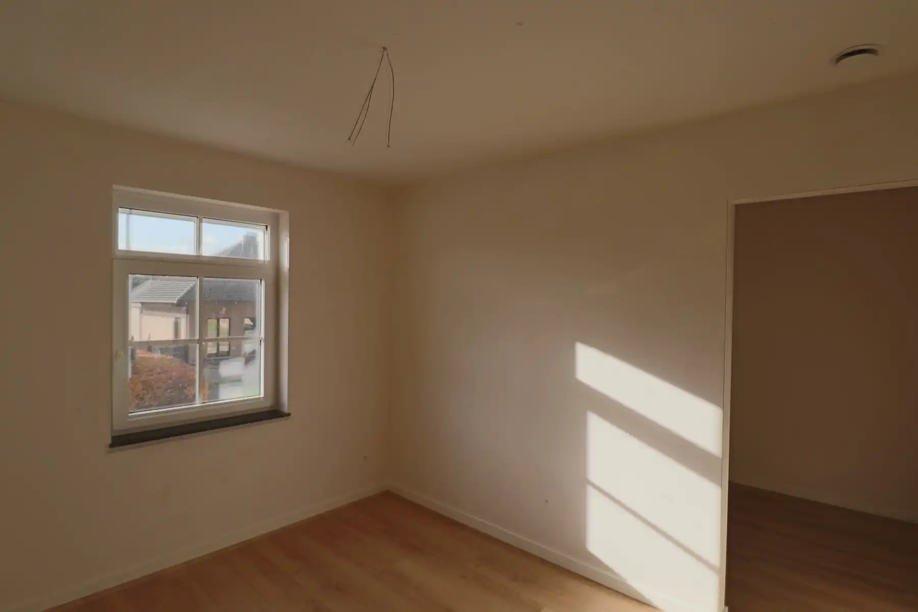 Ruime gezinswoning (ca 245 m²) met 4 slaapkamers op perceel van ca. 303 m². foto 15