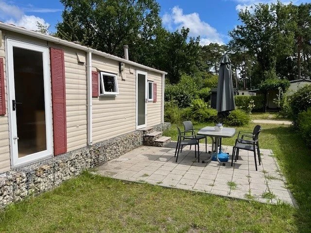 Stacaravan te Zilverstrand voor 4 personen met complete inhoud en terras op mooie rustige plaats. foto 1