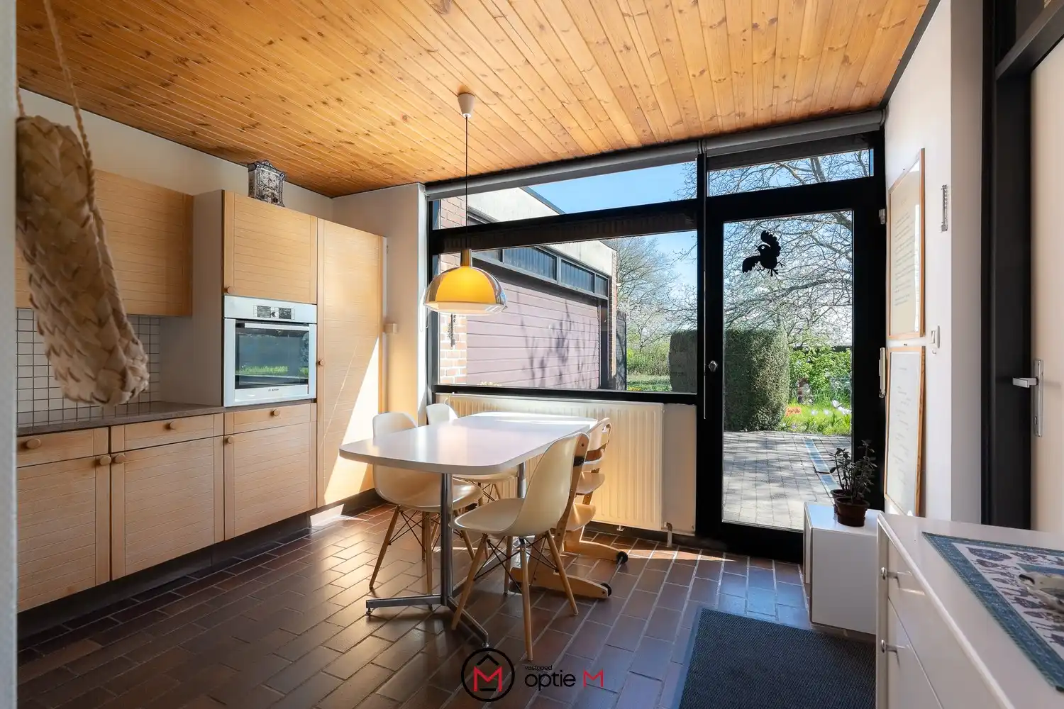 Rustig gelegen ruime woning op een perceel van 16a58 te koop in Alken foto 9