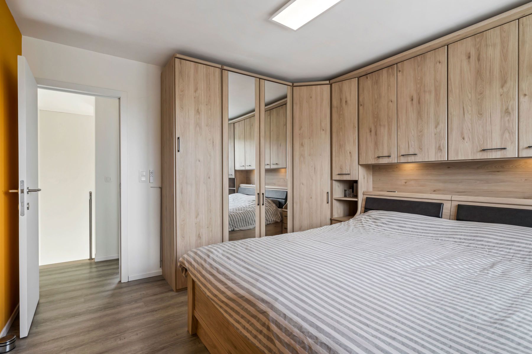 Energiezuinige woning met garage, zonnepanelen en airco foto 16