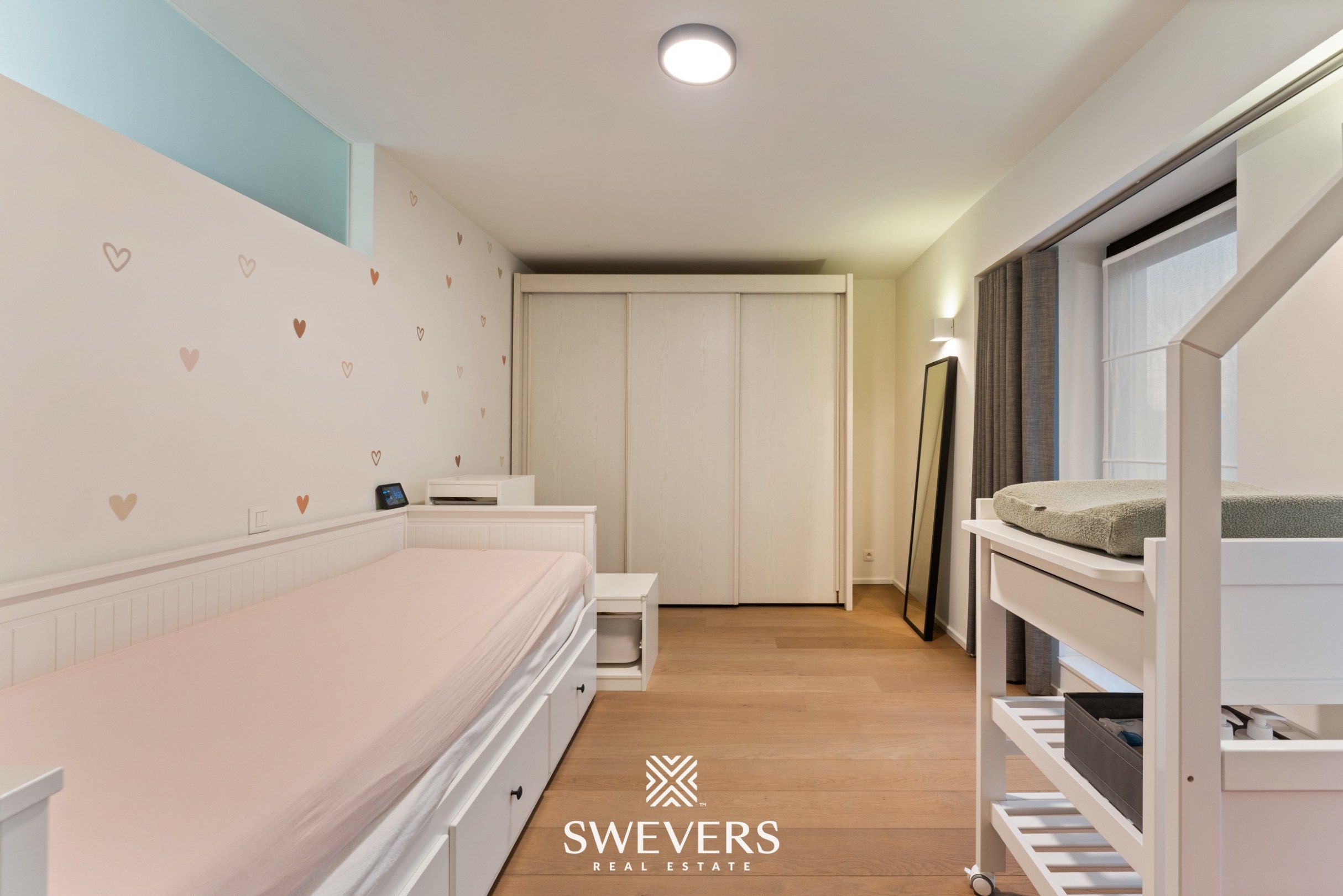 Instapklaar, volledig gerenoveerd appartement met groot terras, airco en staanplaatsen in hartje Heusden-Zolder foto 22