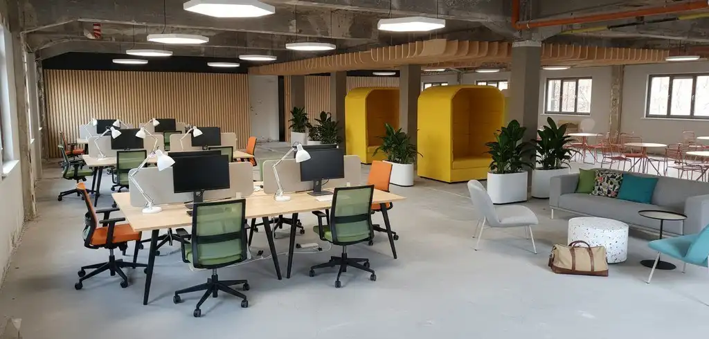 Kantoorrenovatieproject te koop vlakbij klaverblad in Gent foto 6