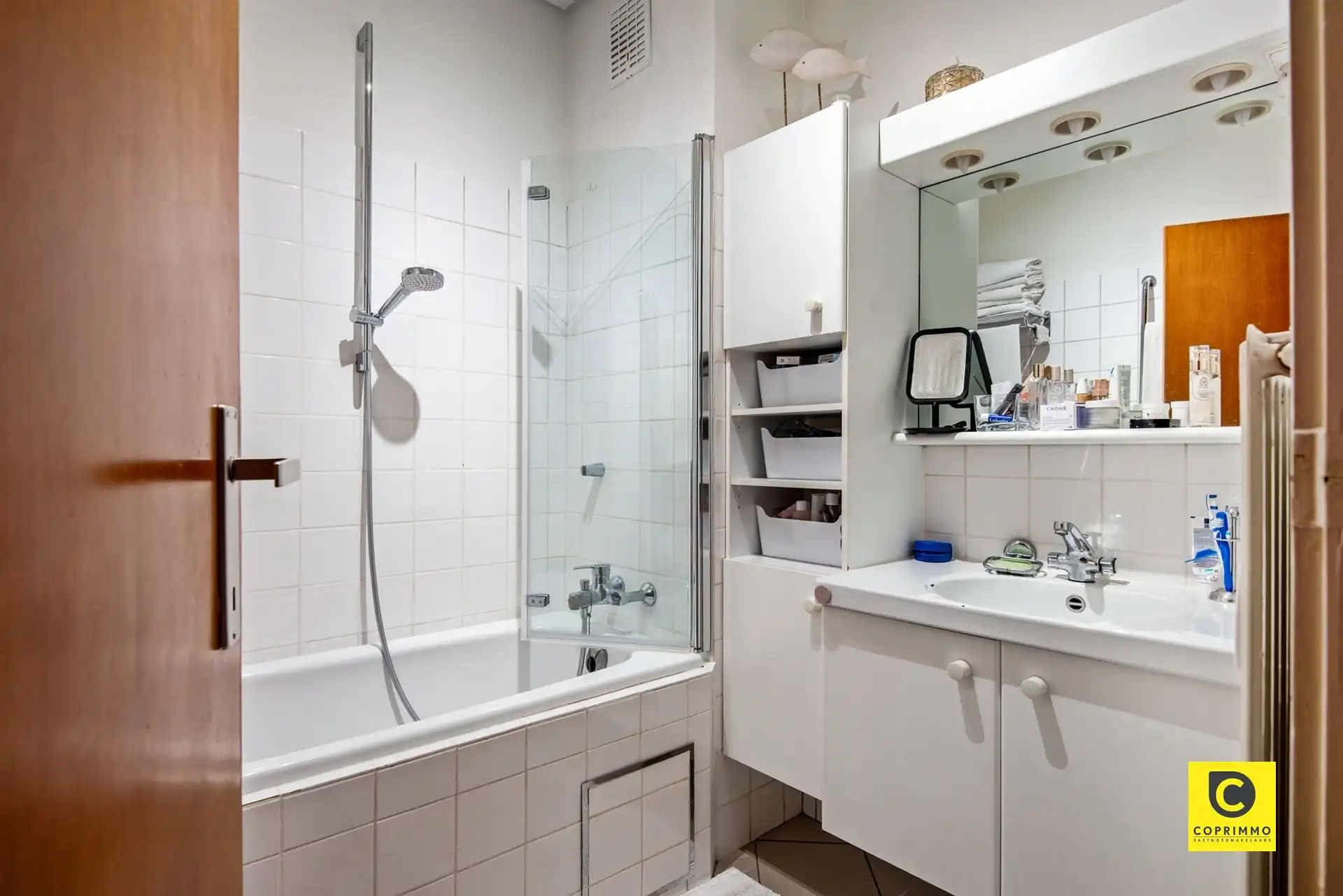 Lichtrijk 2 slpk app met 2 terrassen te Pulhof! foto 9