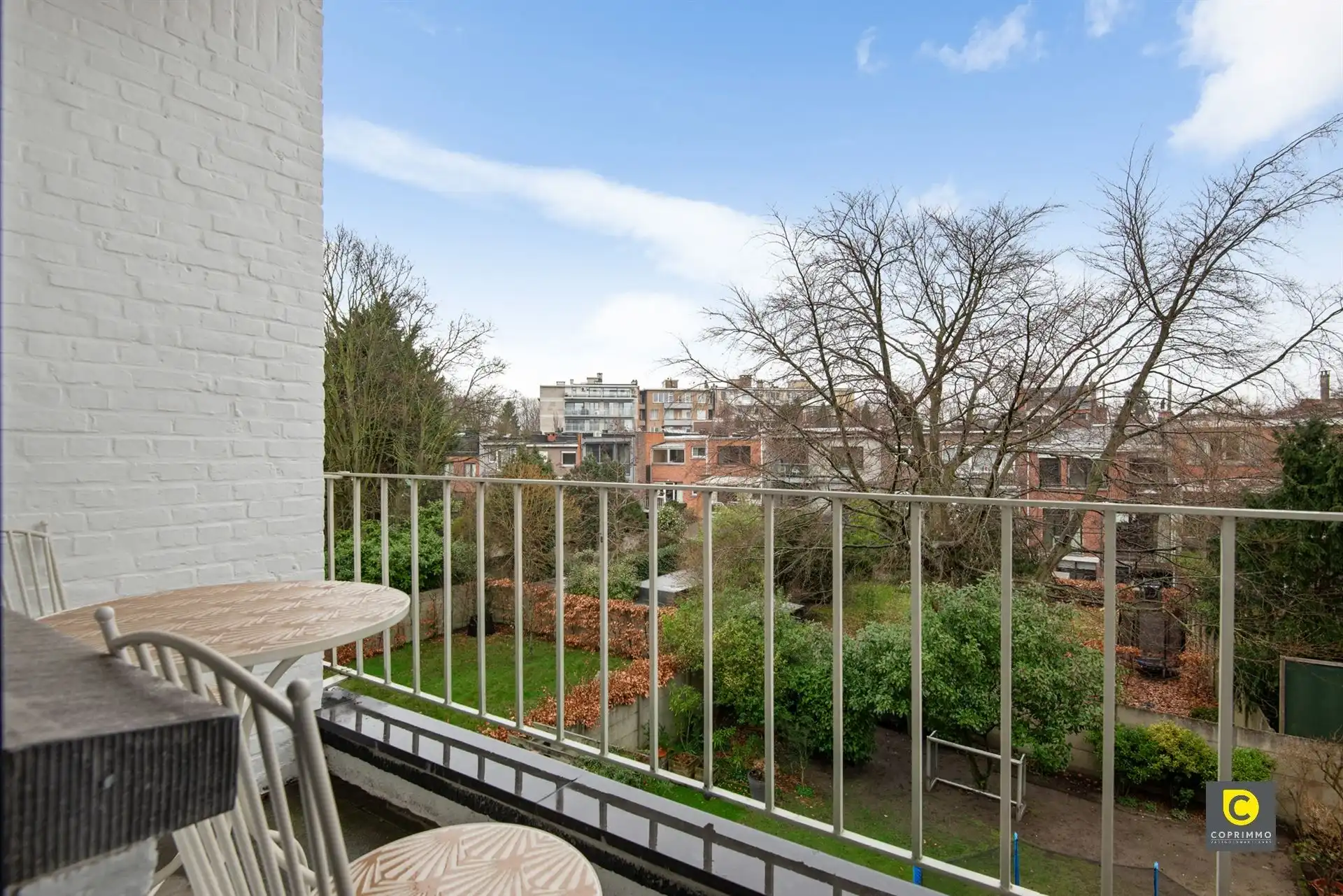 Lichtrijk 2 slpk app met 2 terrassen te Pulhof! foto 9