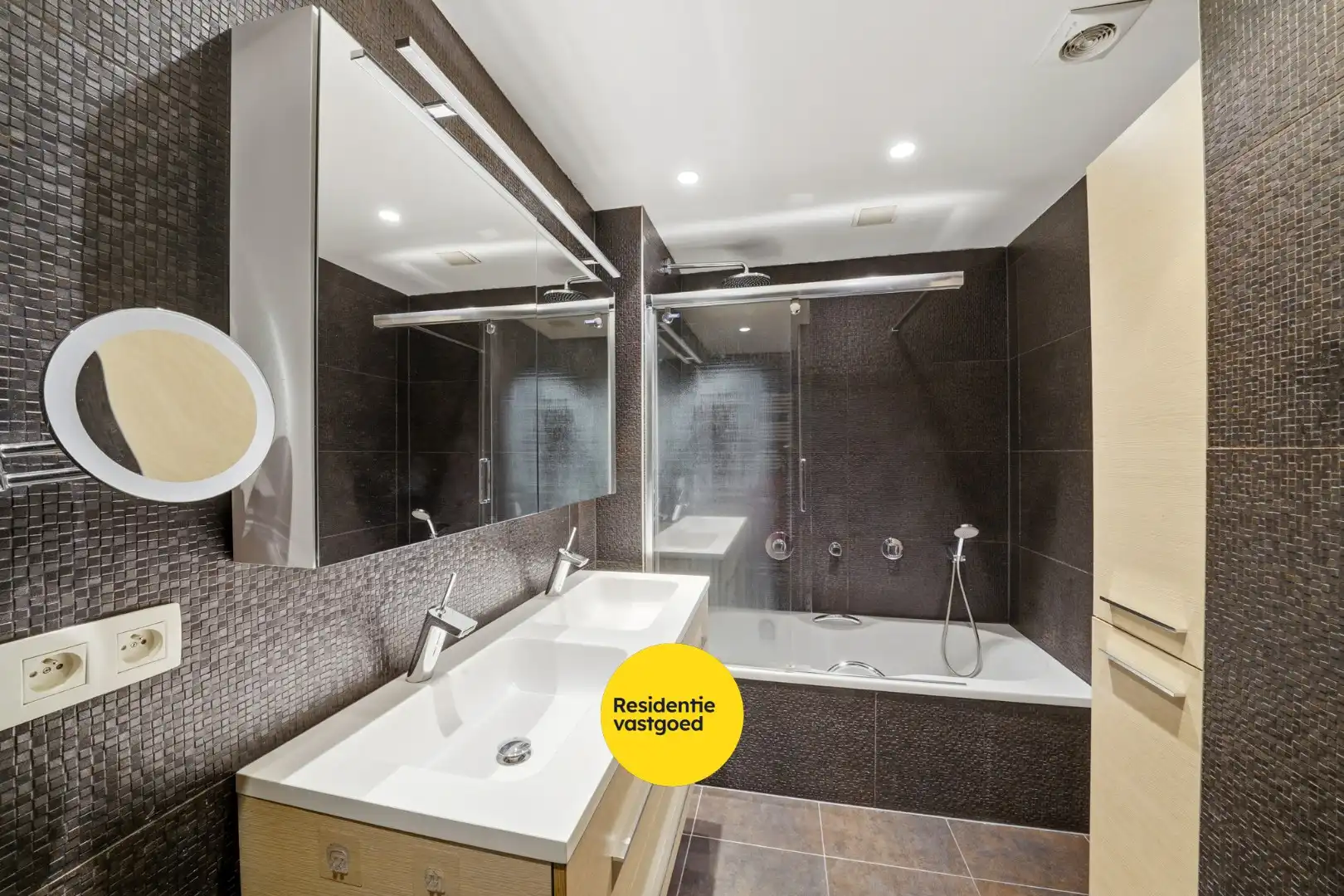 Ruim appartement met 3 slaapkamers, 2 terrassen, garage en staanplaats in Oostende foto 20