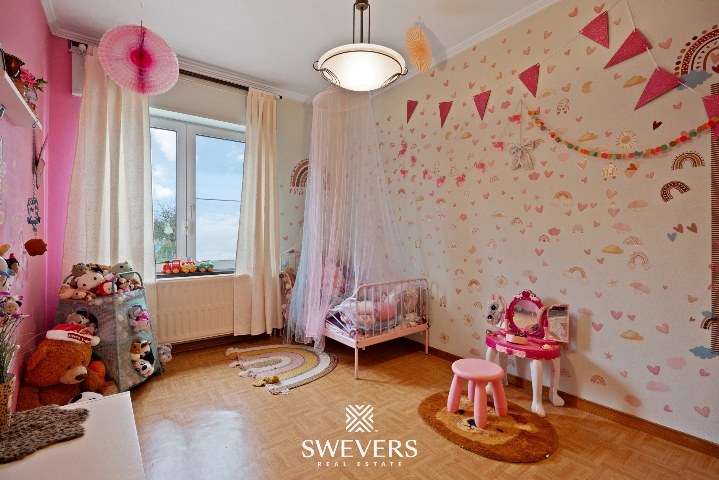 Open bebouwing met 3 slaapkamers en garage in rustige straat foto 20