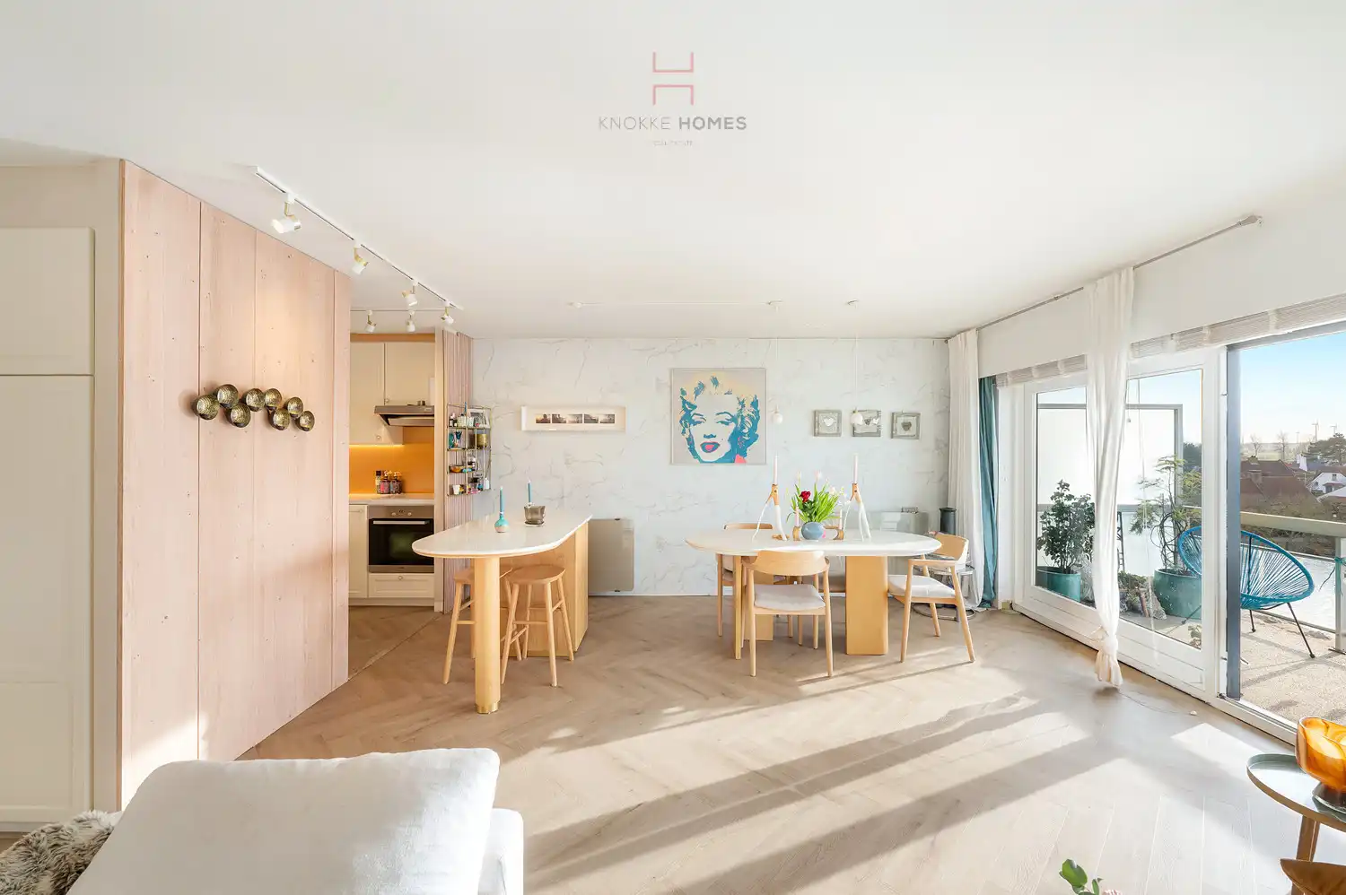 Instapklaar vernieuwd vakantie-appartement met Zuidgericht terras en open zicht in Duinbergen foto 17