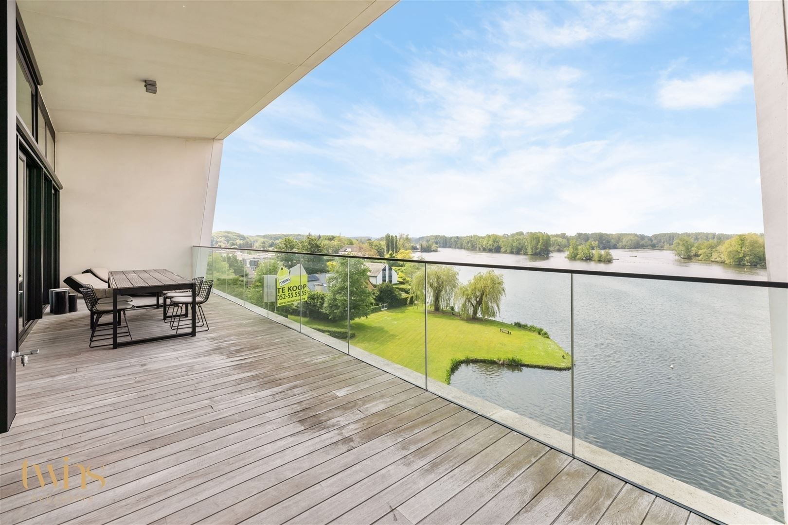 Prachtige exclusief penthouse aan het Donkmeer in Berlare! |  foto 1