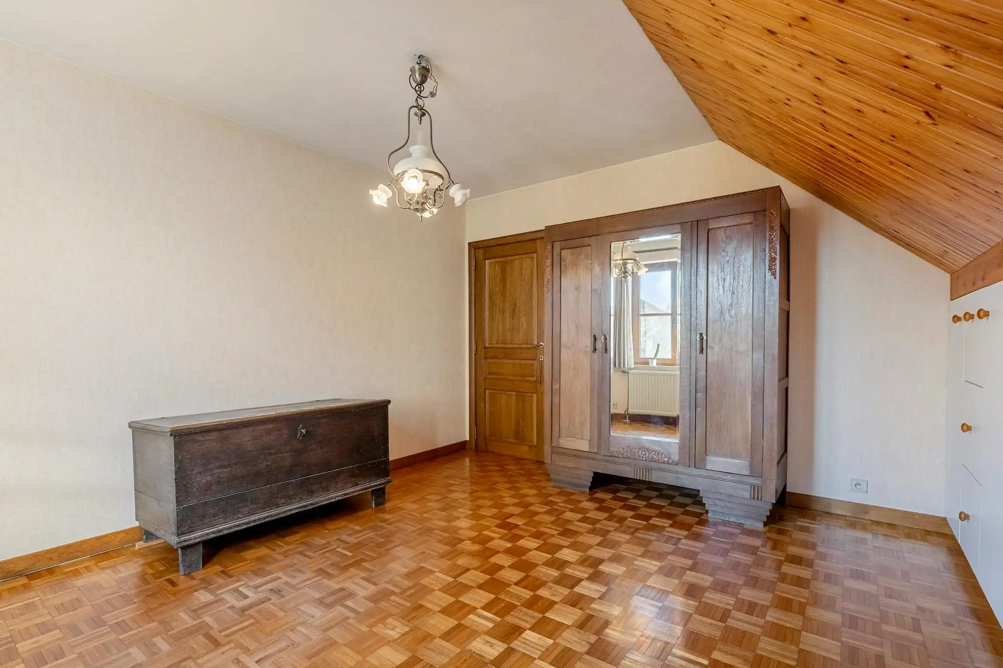 Ruime gezinswoning met praktijkruimte, 5 slaapkamers op 36a57ca centrum Diepenbeek foto 27