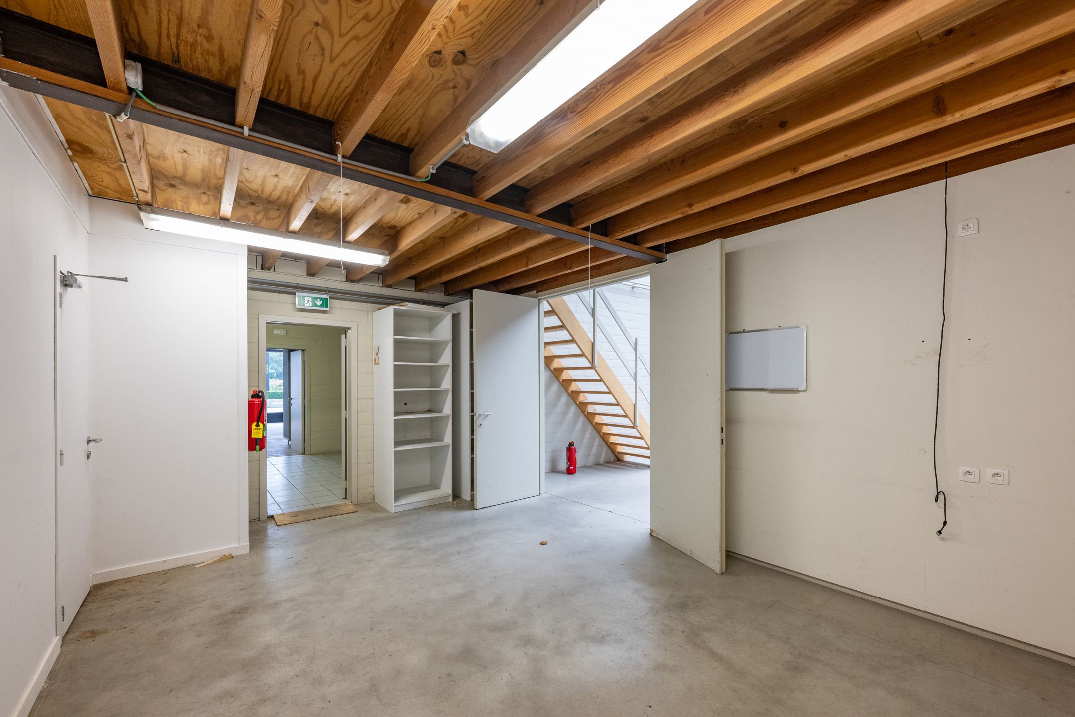 Commerciële ruimte te huur foto 16